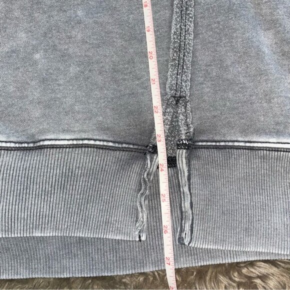 American Eagle Big Hug Oversized Notch Neck Hoodie - Picture 5 of 5